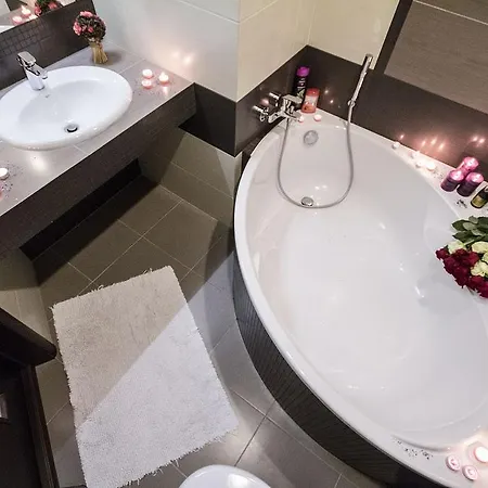 With Jacuzzi On Nezavisimosti 46 * Minsk
